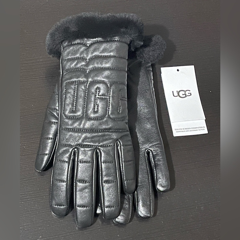 UGG women Leather Quilted Logo Tech Glove black- Size:S